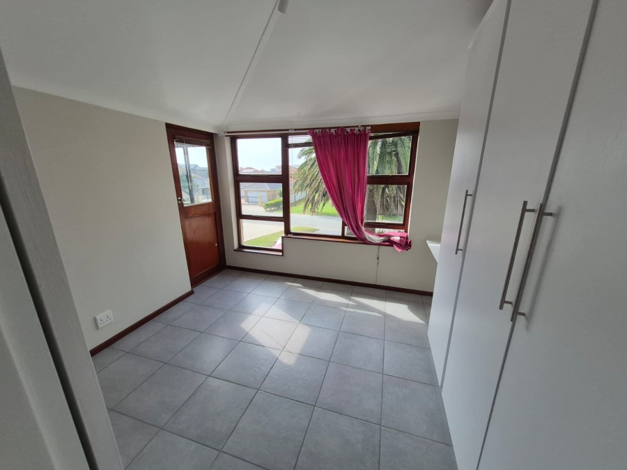 5 Bedroom Property for Sale in Bayview Western Cape